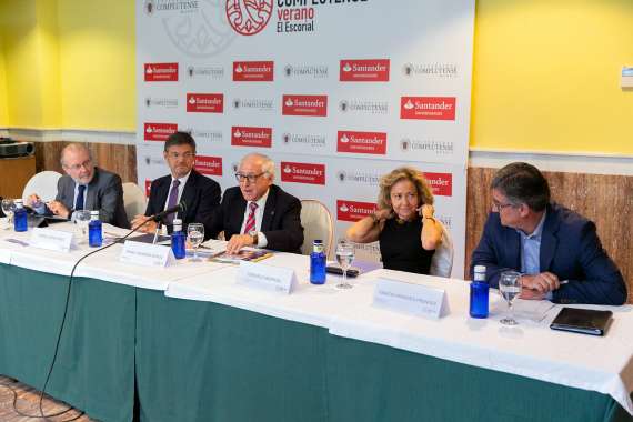 Magistrados y políticos ahondan en la independencia de la justicia y sus vicisitudes